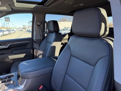 New 2026 GMC Sierra 1500 SLT w/ SLT Premium Plus Package image 10