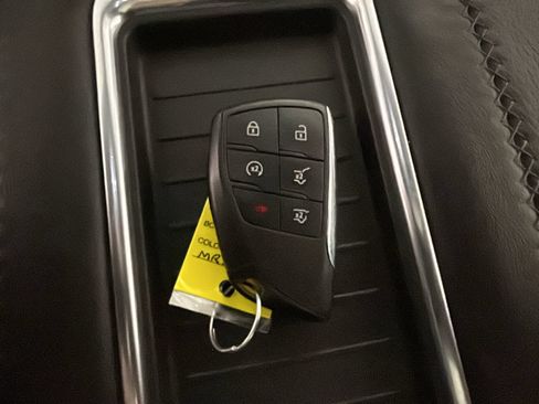 Used 2021 GMC Yukon XL Denali w/ Denali Ultimate Package AWD/4WD image 25