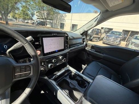 Used 2025 Ford F250 Lariat AWD/4WD image 21