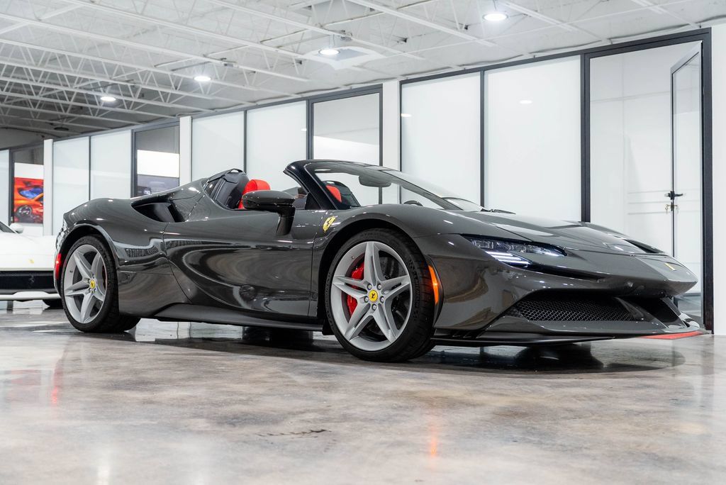 Used 2024 Ferrari SF90 Spider AWD/4WD image 5