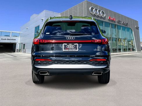 Used 2025 Audi Q5 Premium w/ Premium Plus AWD/4WD image 3
