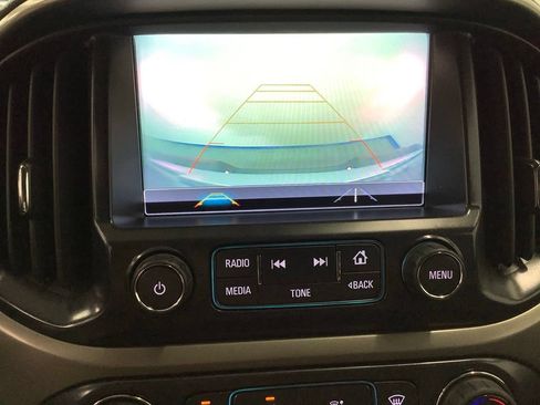 Used 2018 Chevrolet Colorado Z71 AWD/4WD image 18