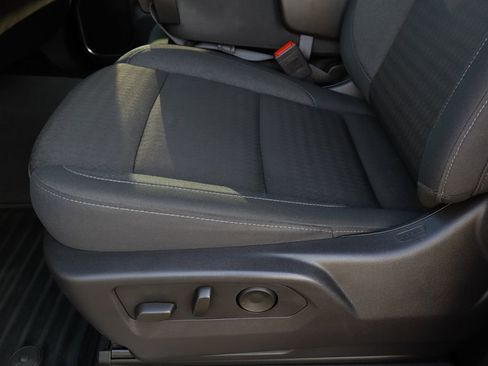 Used 2025 Chevrolet Silverado 1500 LT image 18