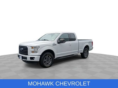 Used 2017 Ford F150 XLT w/ Equipment Group 302A Luxury AWD/4WD image 4