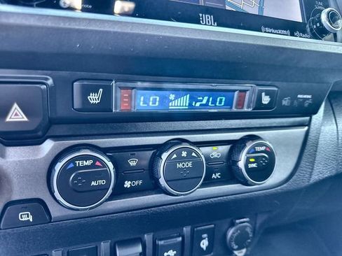 Used 2023 Toyota Tacoma TRD Off-Road image 27