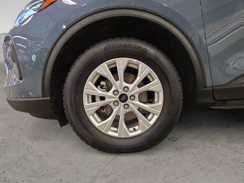 Used 2025 Ford Escape Active AWD/4WD image 9