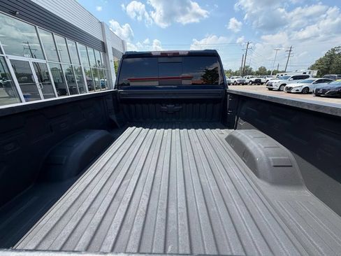 Used 2021 Chevrolet Silverado 2500 LTZ w/ LTZ Premium Package AWD/4WD image 8