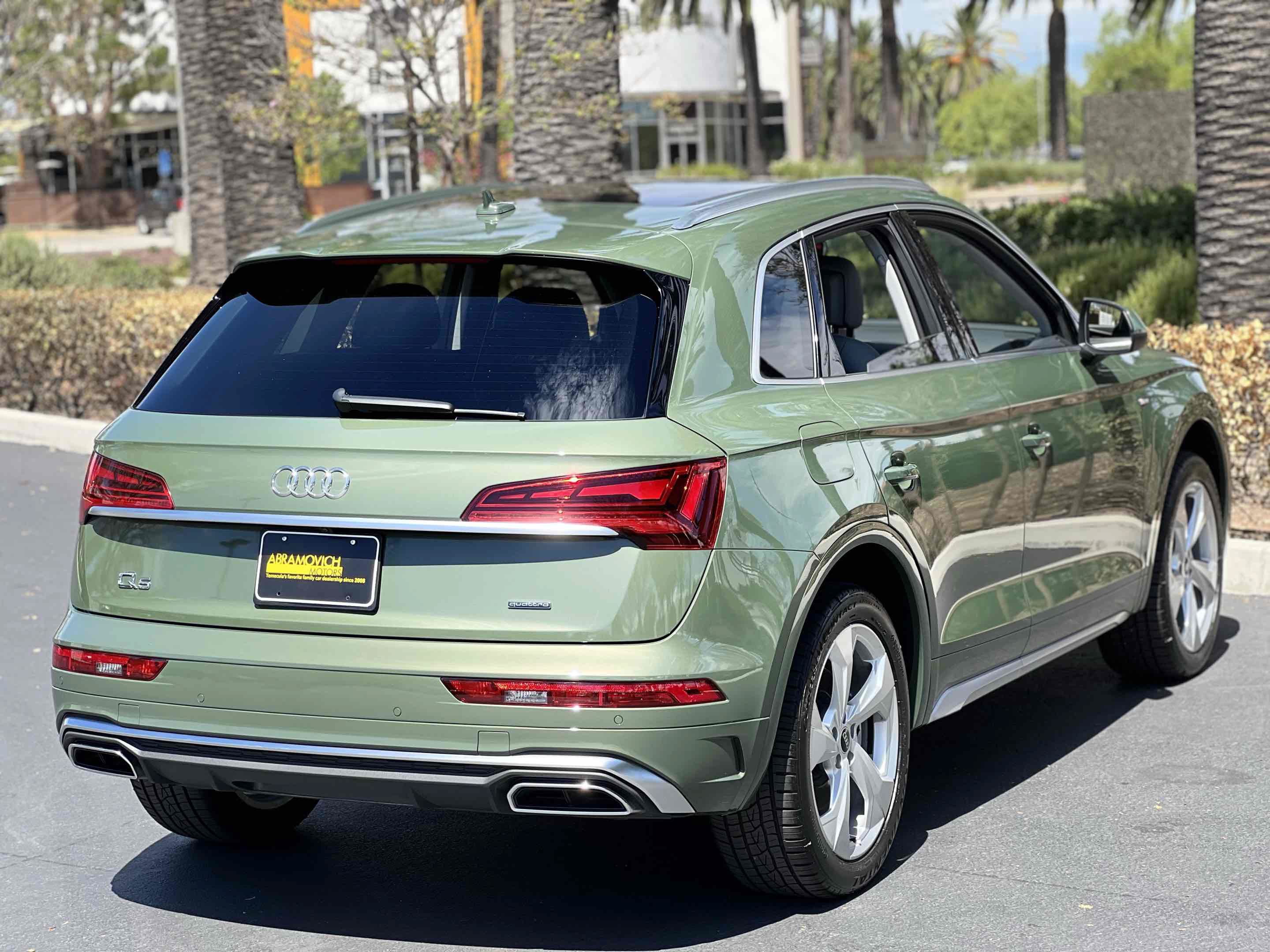 Used 2023 Audi Q5 2.0T Premium Plus w/ Premium Plus Package AWD/4WD image 24