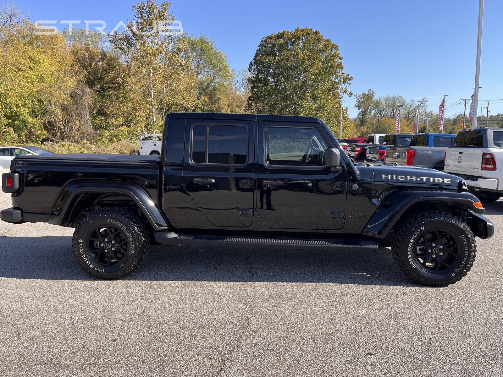 Used 2025 Jeep Gladiator Sport AWD/4WD image 10