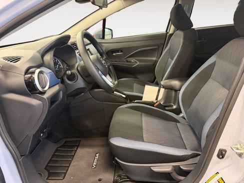 Used 2025 Nissan Versa SV w/ Trunk Package FWD image 22