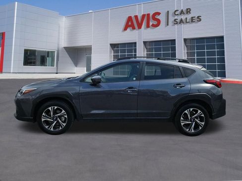Used 2025 Subaru Crosstrek 2.0i Premium AWD/4WD image 2