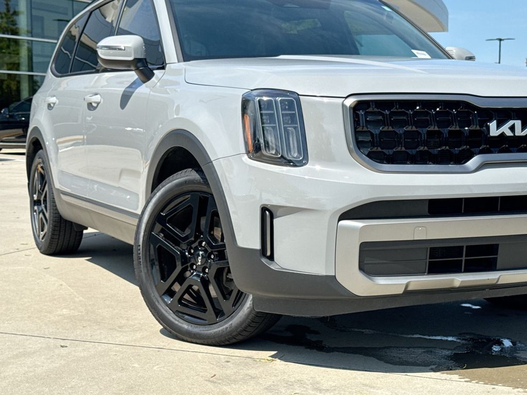Used 2023 Kia Telluride EX X-Line AWD/4WD image 9