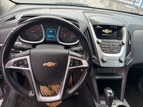 Used 2017 Chevrolet Equinox LT w/ Convenience Package image 19