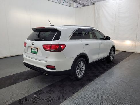 Used 2020 Kia Sorento LX w/ LX I4 Convenience Package AWD/4WD image 9