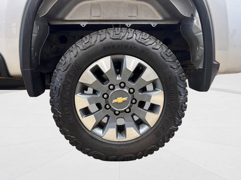 Used 2023 Chevrolet Silverado 2500 Custom w/ Custom Value Package image 48