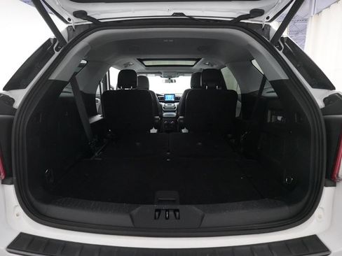 Certified 2021 Ford Explorer XLT w/ Equipment Group 202A AWD/4WD image 10