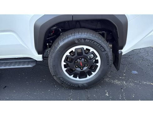 New 2026 Toyota 4Runner TRD Off-Road Premium AWD/4WD image 12