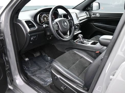 Used 2022 Jeep Grand Cherokee Laredo X RWD image 2