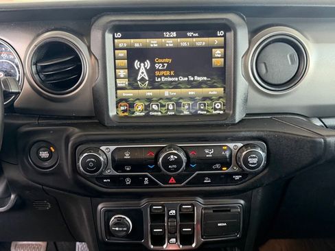 Used 2022 Jeep Wrangler Unlimited Sport w/ Sun And Sound Package AWD/4WD image 16