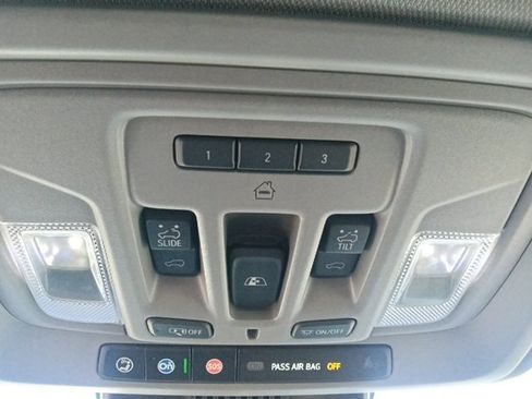 Used 2025 GMC Sierra 2500 Denali w/ Technology Package image 26