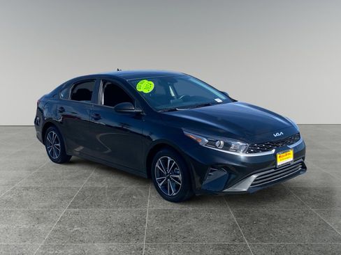 Used 2024 Kia Forte LXS image 7