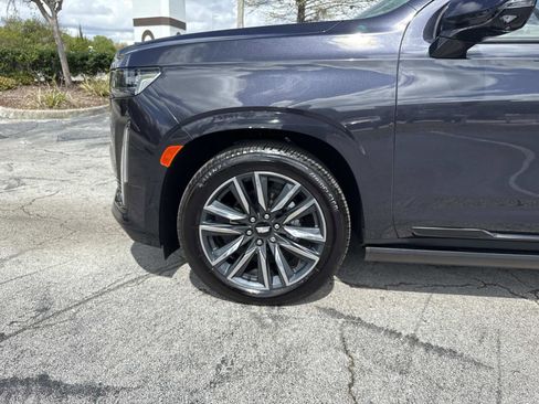 Certified 2024 Cadillac Escalade Sport Platinum w/ Heavy-Duty Trailer Package AWD/4WD image 9
