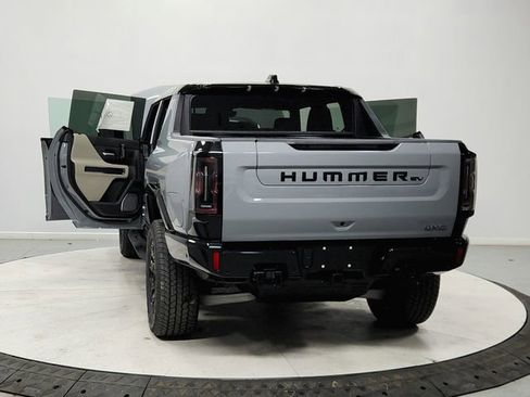 New 2026 GMC Hummer EV 4x4 Crew Cab w/ LPO, Dark Essentials Package image 14