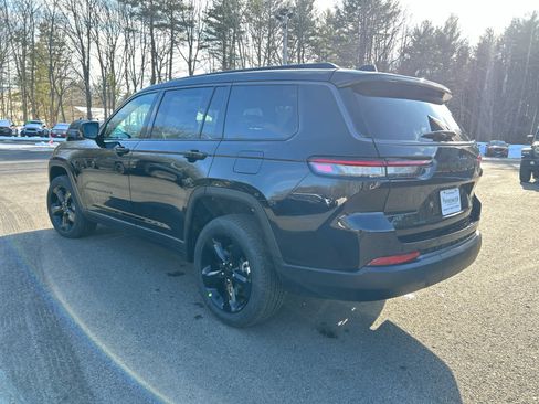 New 2026 Jeep Grand Cherokee L Limited w/ Limited Altitude Package AWD/4WD image 7