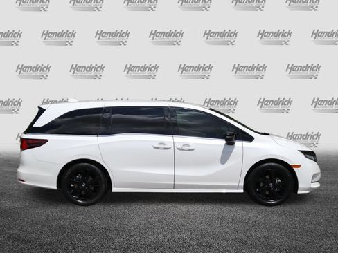 Used 2024 Honda Odyssey Sport image 10