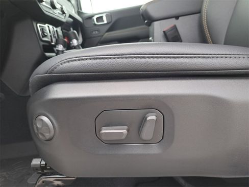 New 2025 Jeep Wrangler Unlimited Sahara image 30