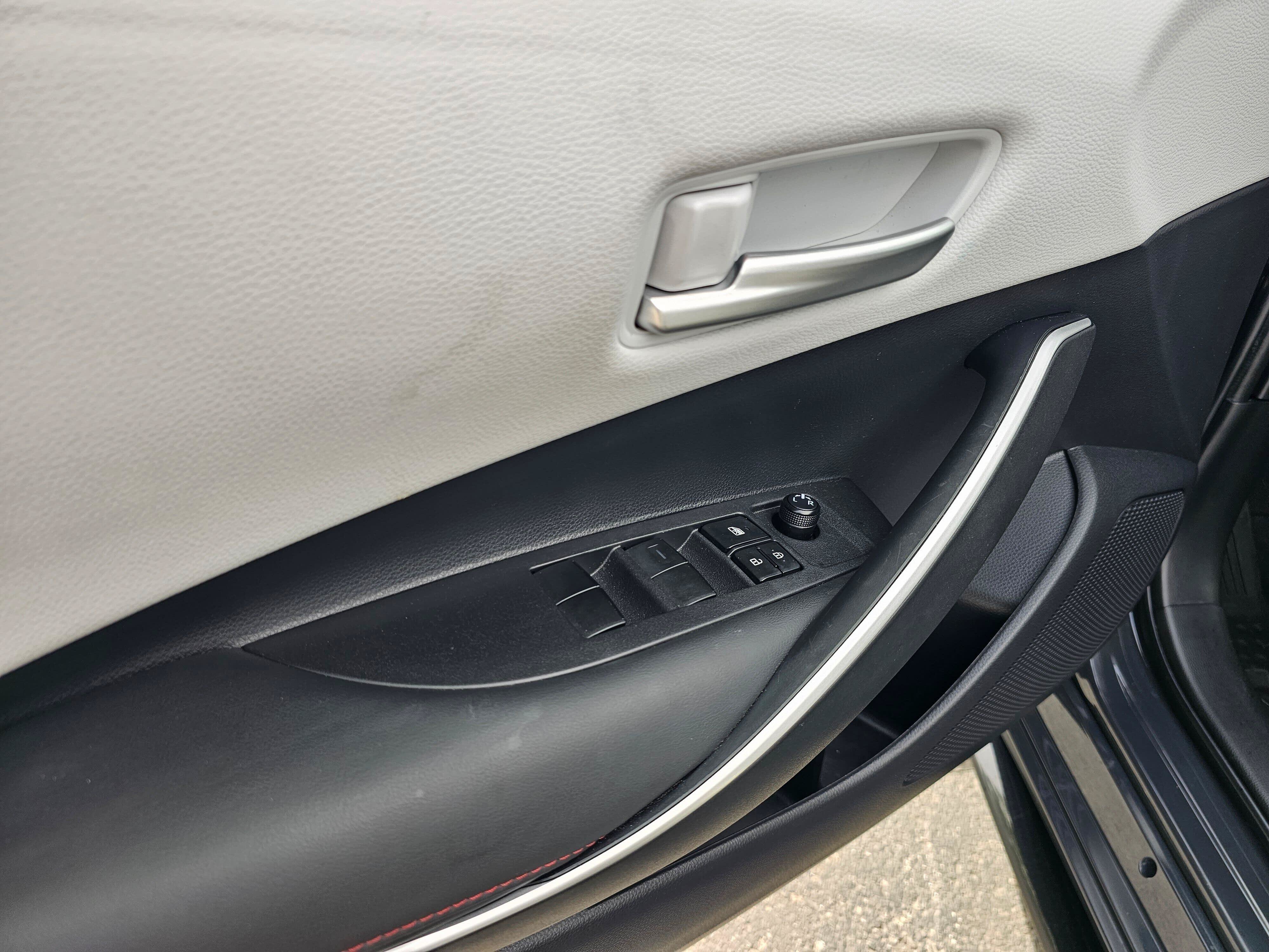 Certified 2024 Toyota Corolla SE w/ SE Package FWD image 20