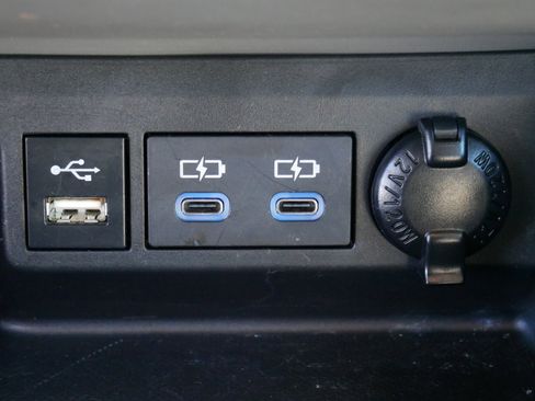 Used 2022 Toyota Highlander XLE image 30