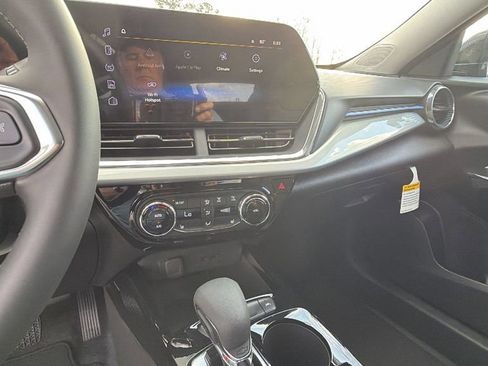 New 2026 Chevrolet Trax LT w/ Midnight Edition image 24