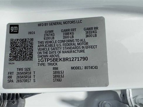 Used 2024 GMC Canyon Elevation image 37