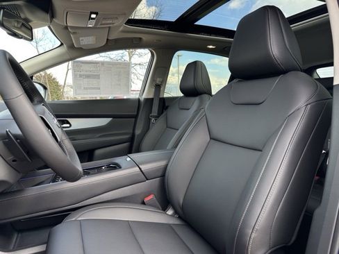 Certified 2025 Nissan Murano SL w/ Cargo Package image 18