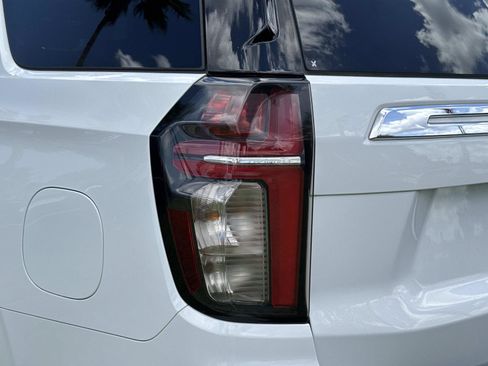 Used 2023 Chevrolet Tahoe LT w/ LT Signature Plus Package AWD/4WD image 11