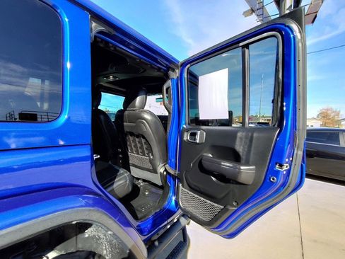 Used 2020 Jeep Wrangler Unlimited Rubicon AWD/4WD image 36