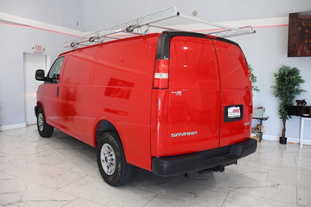 Used 2017 GMC Savana 3500 RWD image 5