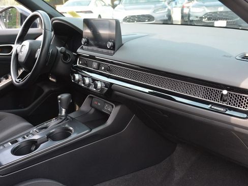 Used 2023 Honda Civic Sport image 19