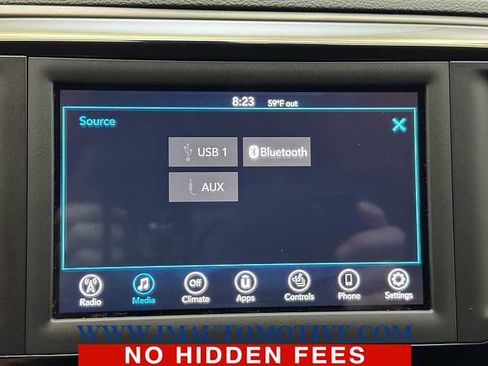 Used 2020 Chrysler Pacifica Touring-L FWD image 28