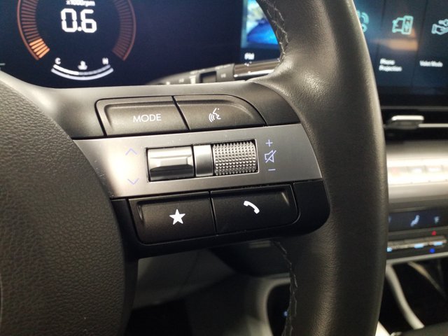 Used 2024 Hyundai Kona SEL AWD/4WD image 5
