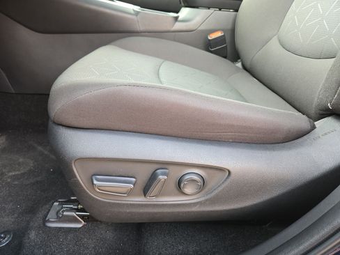 Used 2024 Toyota RAV4 XLE image 17