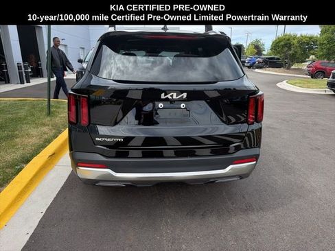 Used 2025 Kia Sorento S w/ Panoramic Sunroof Package FWD image 15