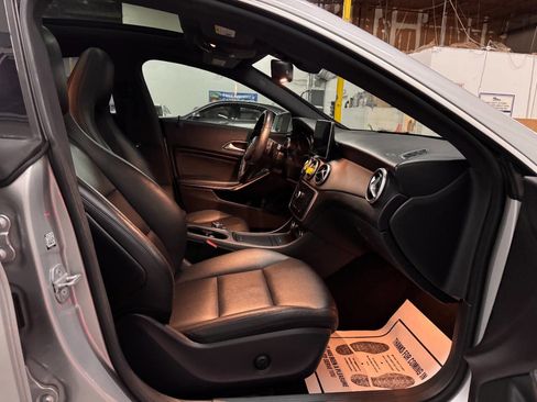 Used 2015 Mercedes-Benz CLA 250 image 16