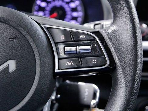 Used 2023 Kia Forte LXS w/ LXS Technology Package image 25