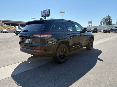 New 2026 Jeep Grand Cherokee Altitude AWD/4WD image 7