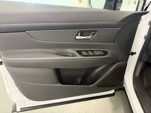 New 2026 Nissan Murano SV AWD/4WD image 13