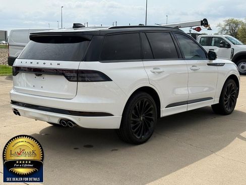 Used 2025 Lincoln Aviator Reserve w/ Luxury Package AWD/4WD image 5