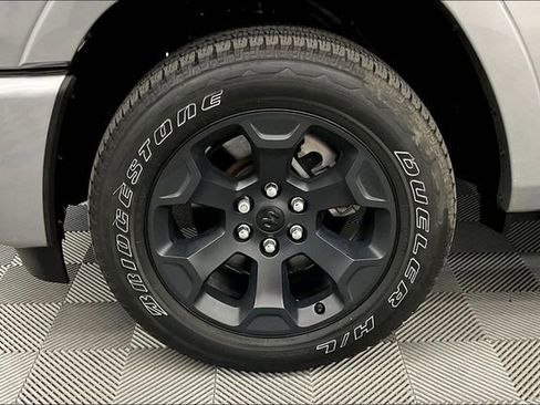 Used 2025 RAM 1500 Big Horn AWD/4WD image 10