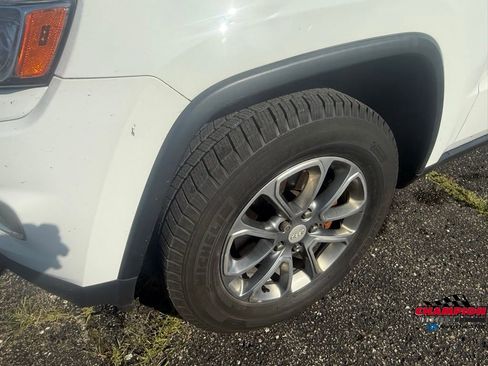 Used 2014 Jeep Grand Cherokee Limited w/ Luxury Group II image 12